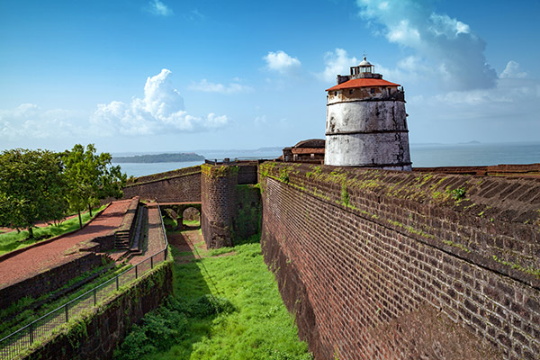 Exploring North Goa's Beaches and Forts